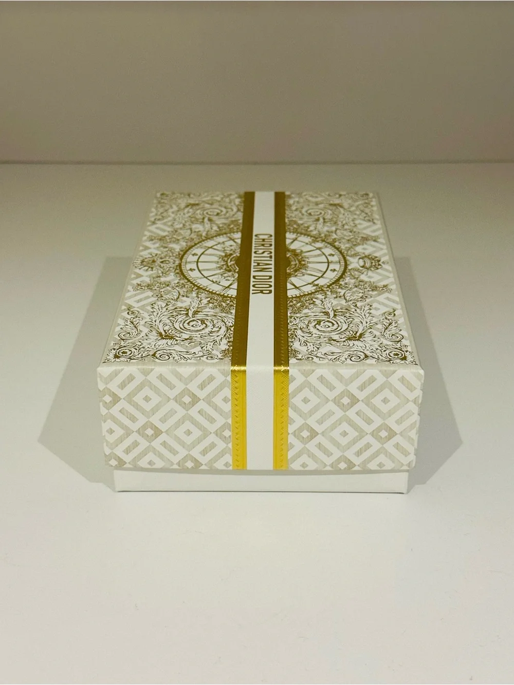 Dior Beauty Holiday 2024 Gift Box - White & Gold